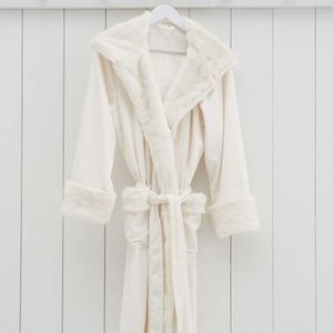 Alpaca Faux Fur Robe- Pottery Barn NWT